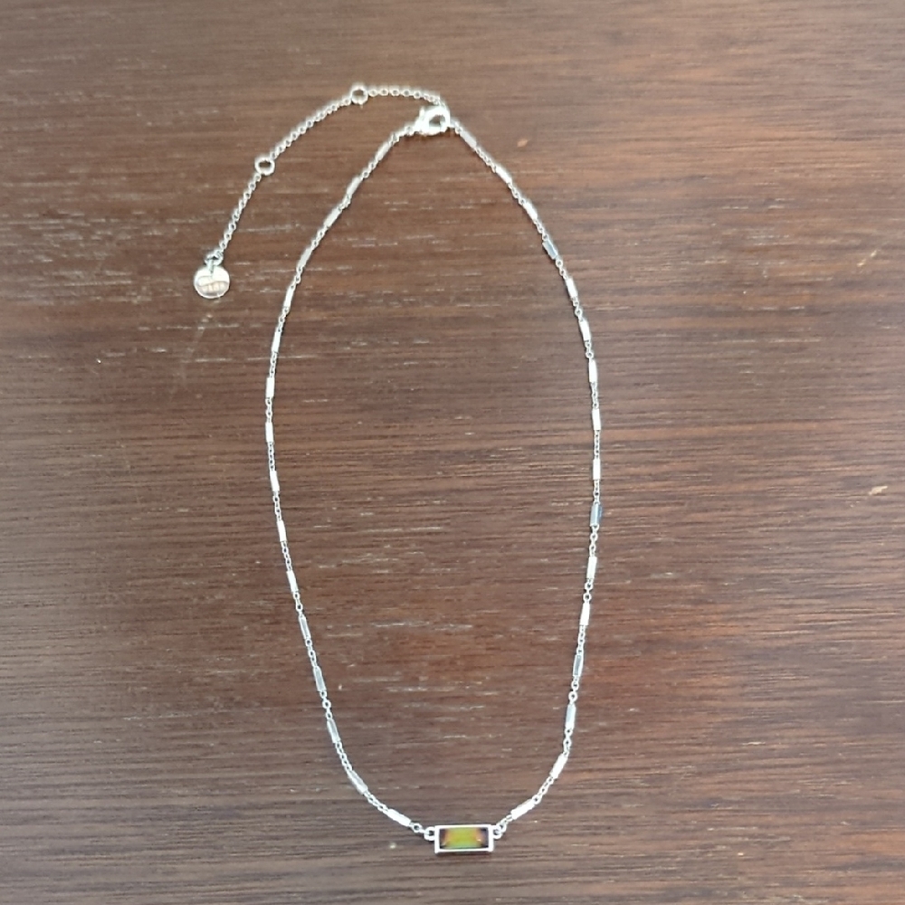 Costume Jewelry Silver Color Chain Bar Necklace with Iridescent Opal Inlay